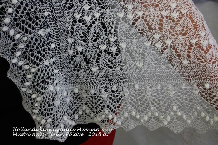 Фото. Эта шаль была преподнесена в подарок королеве Голландии Максиме.  Фото - Syuykum