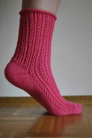 Разнообразие узоров и орнаментов для вязания носков