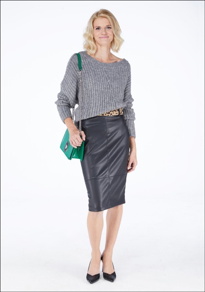 Комплект №4 . Джемпер и юбка – Zara. Пояс – H&M