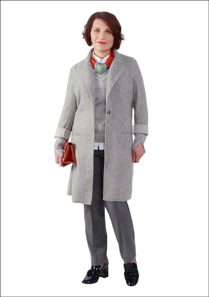 Комплект №1 . Пальто, пуловер, брюки, платок, туфли и клатч – Mango. Блуза – Benetton