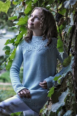 Фото. Fanciful Flower Sweater - модель для девочек любого возраста.   Автор работы - nata_kiev