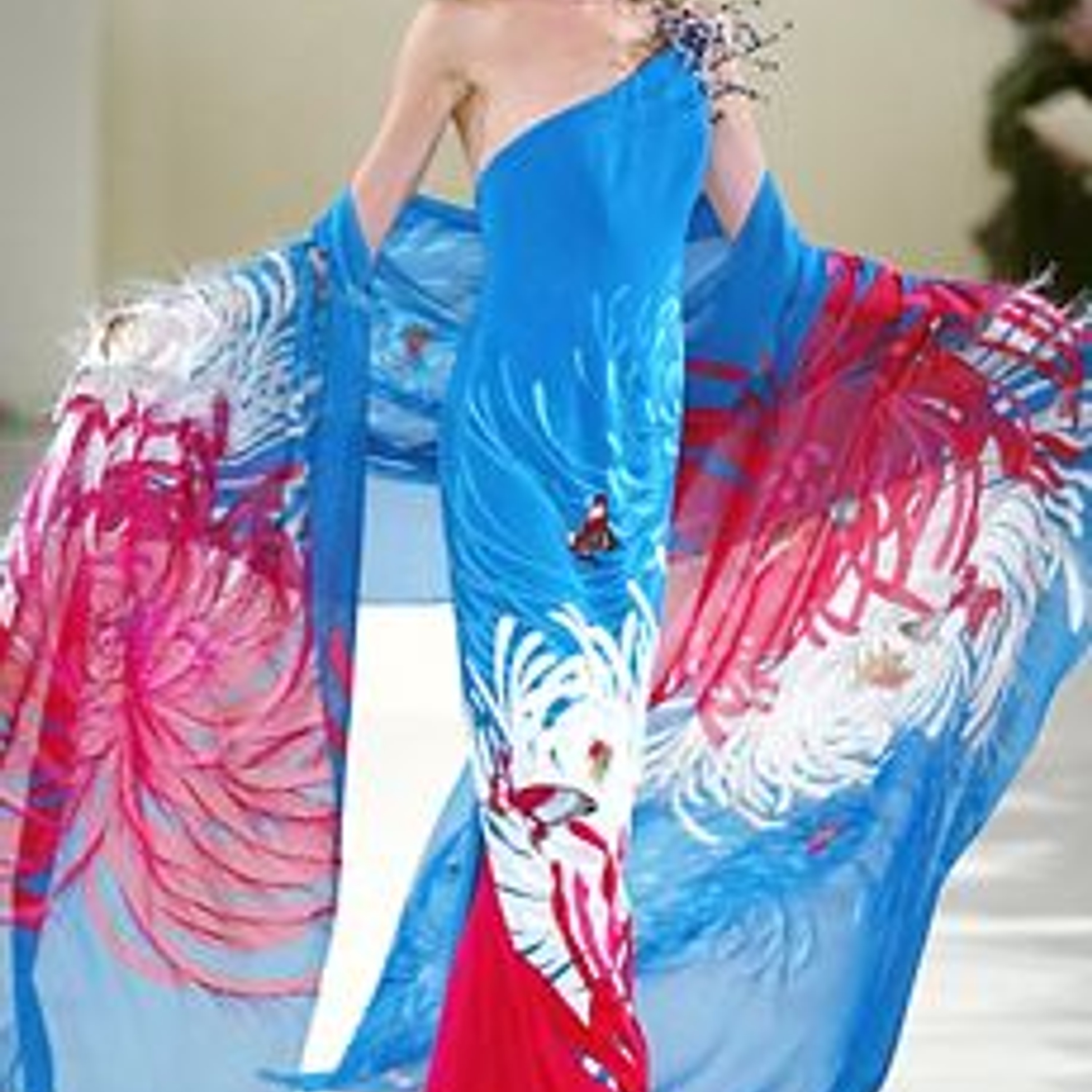 Модель из коллекции Ханае Мори, Haute Couture, осень-зима 2002