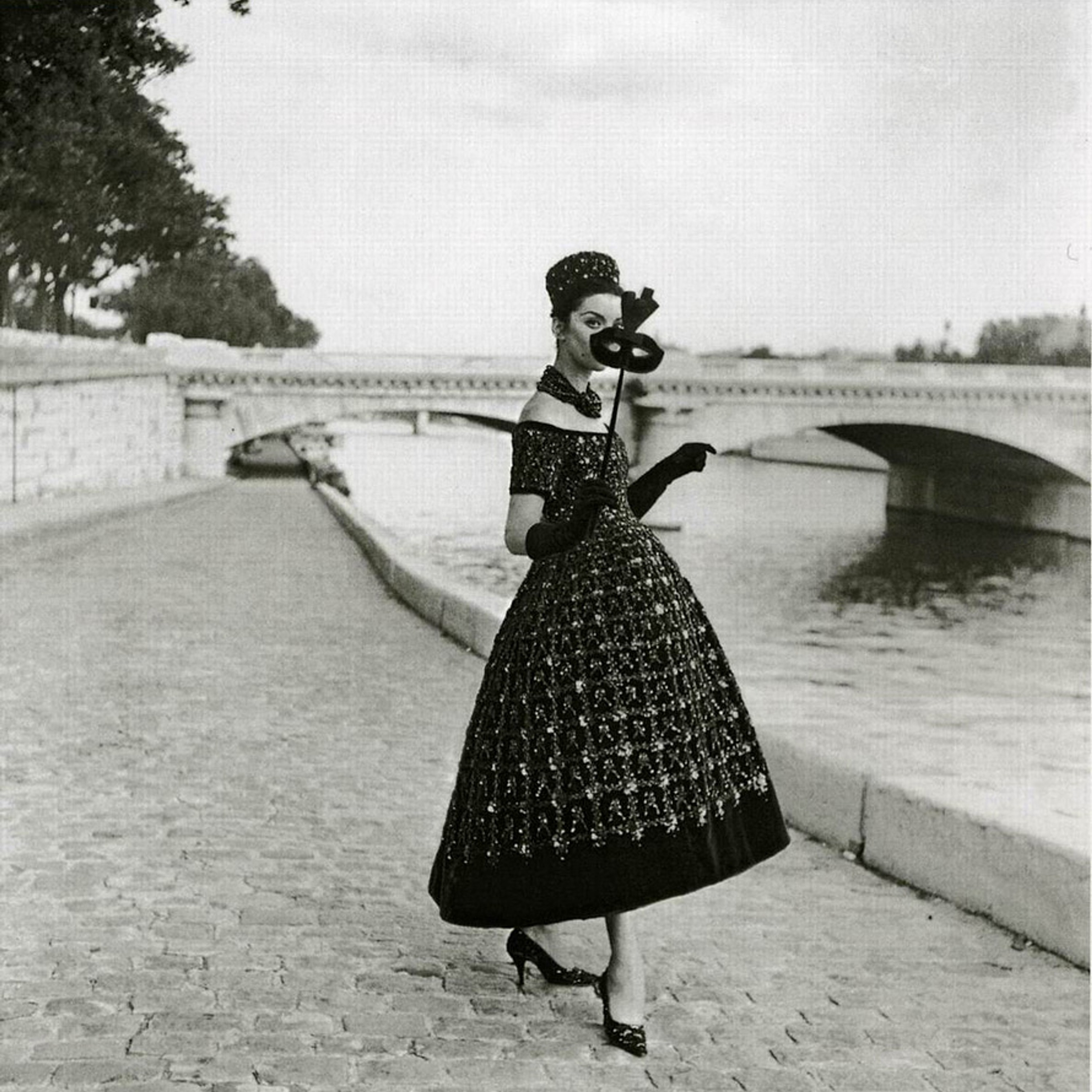 Фото 6. Вечернее платье от Ив Сен Лоран для модельного дома Dior, 1958.