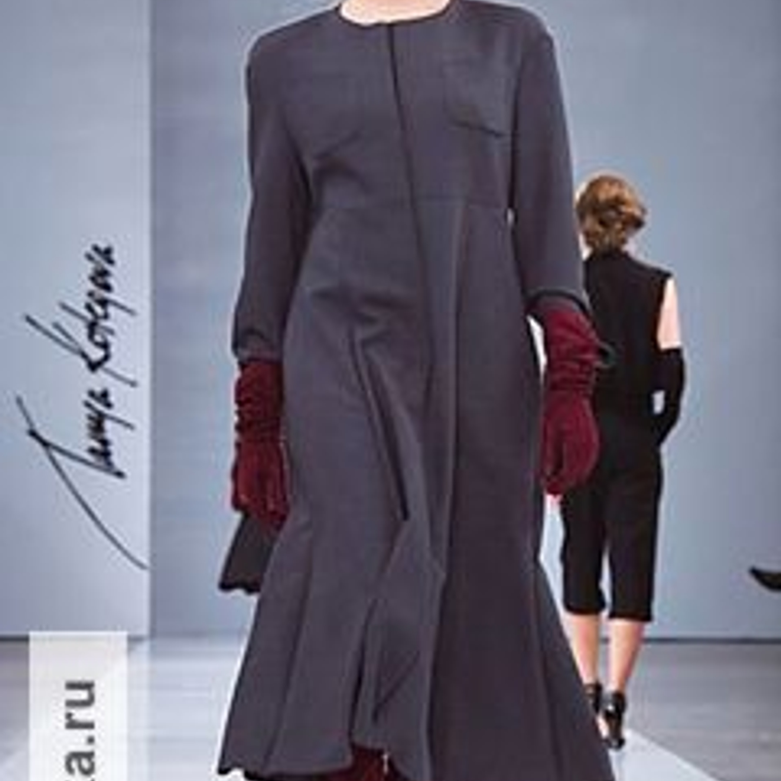 Модель из коллекции Татьяны Котеговой, показ на Неделе моды "Дефиле на Неве".