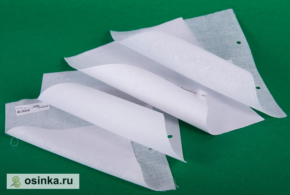 Фото. Дублерин разной плотности. Самый первый образец - дублерин на марле. Два средних образца - это воротничковый дублерин.