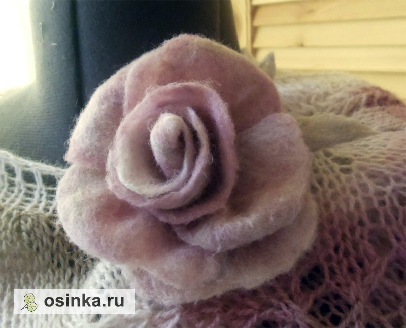 Фото. Роза. Мокрое валяние на водорастворимом флизелине. Автор - AnnaLila .