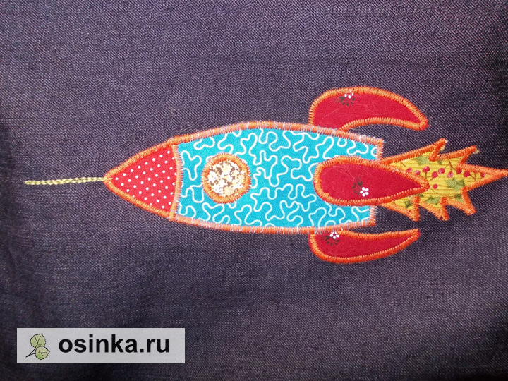 Фото. На флизофикс можно посадить детали аппликации перед отстрочкой. Автор - alenushka-v .