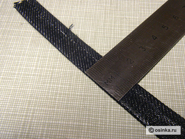 05. Заутюживаем другой край полосы (примерно 1.0 см)