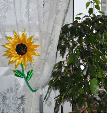 ПОДСОЛНУХ ИЗ АТЛАСНЫХ ЛЕНТ ♥ МАСТЕР-КЛАСС ♥ SUNFLOWER FROM SATIN RIBBON ♥ DIY