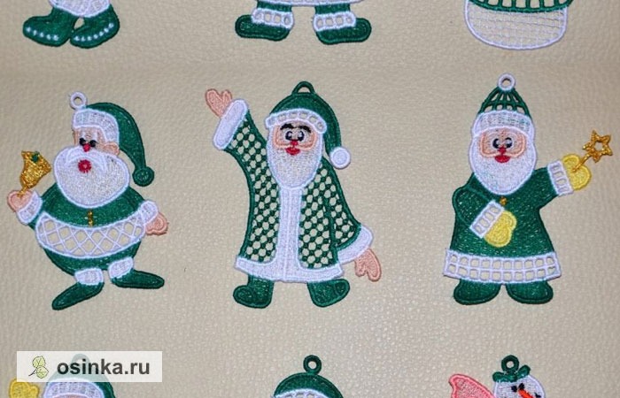 Фото. Эти веселые "кружевные" Деды Морозы сделаны при помощи обычной швейной машинки. Автор - masmar .
