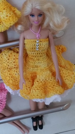 Как связать простое платье для куклы крючком